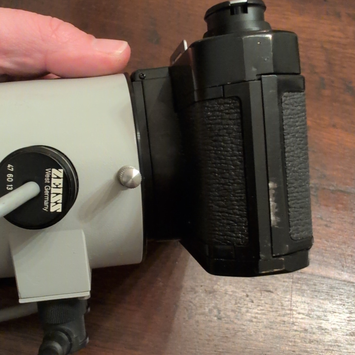 Zeiss 47 60 13 9901 Microscope Mount Shutter Camera Adapter with M35W Camera