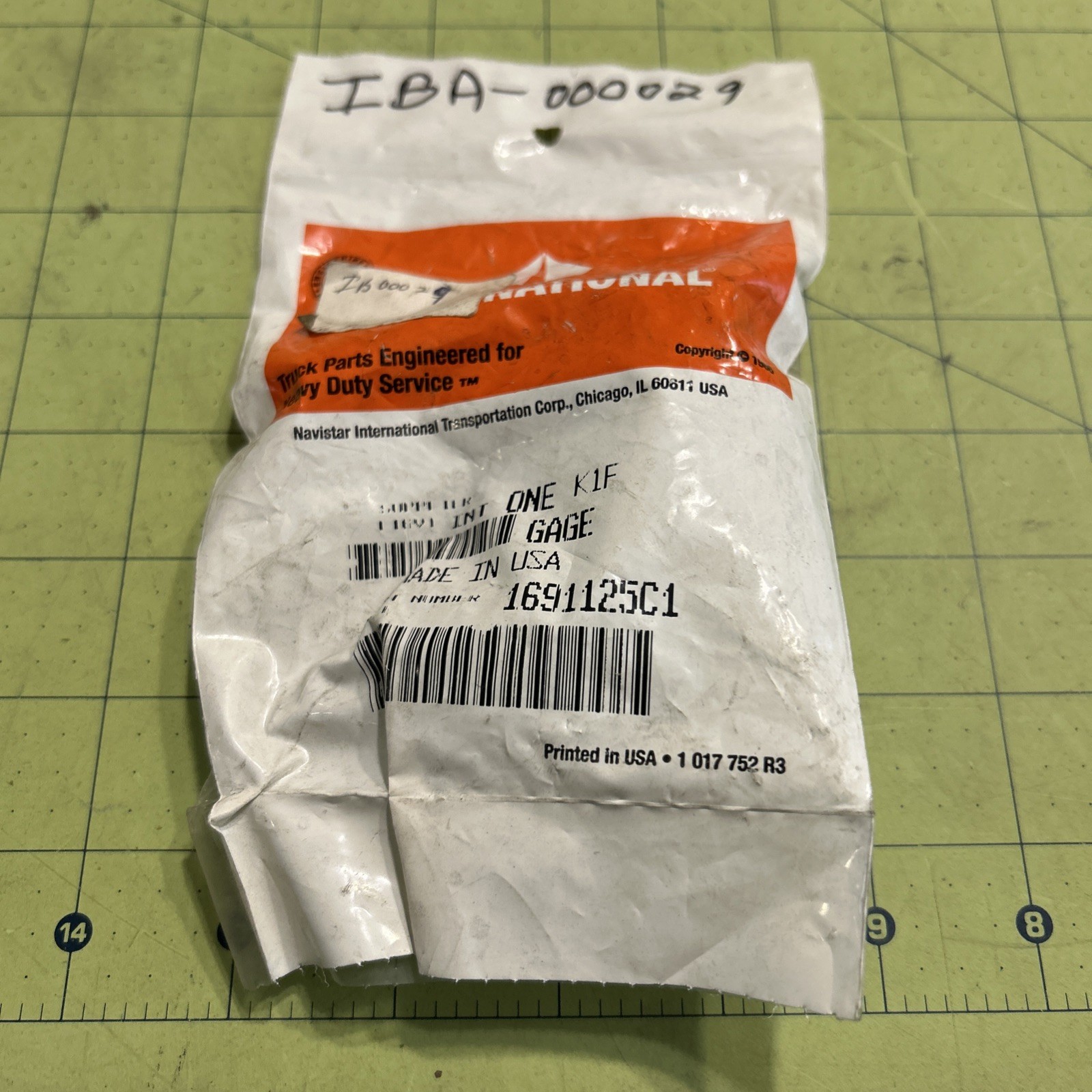 International 1691125C1, Gauge, ( Dipstick ), New Sealed Genuine Navistar, WS
