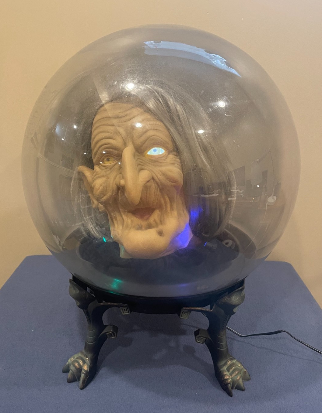 Gemmy Animated Witch Spirit Ball Talks Motion Activated Lights Up Halloween