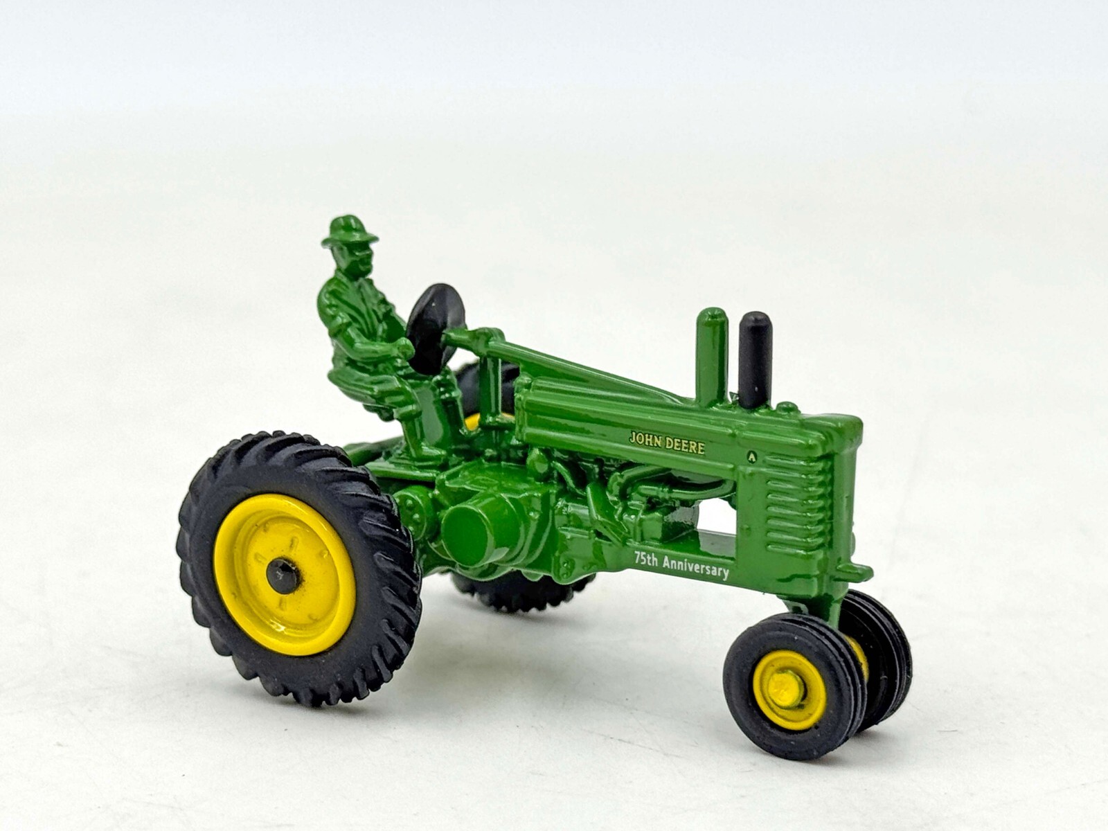 1/64 John Deere Model A w/ Man