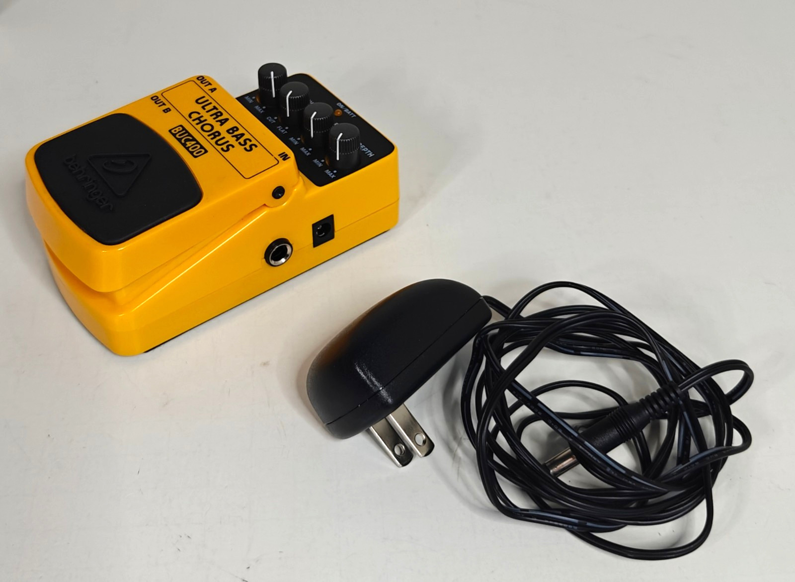 For Parts/Repair - Behringer BUC400 Ultra Bass Chorus Pedal & Power Supply - CIB