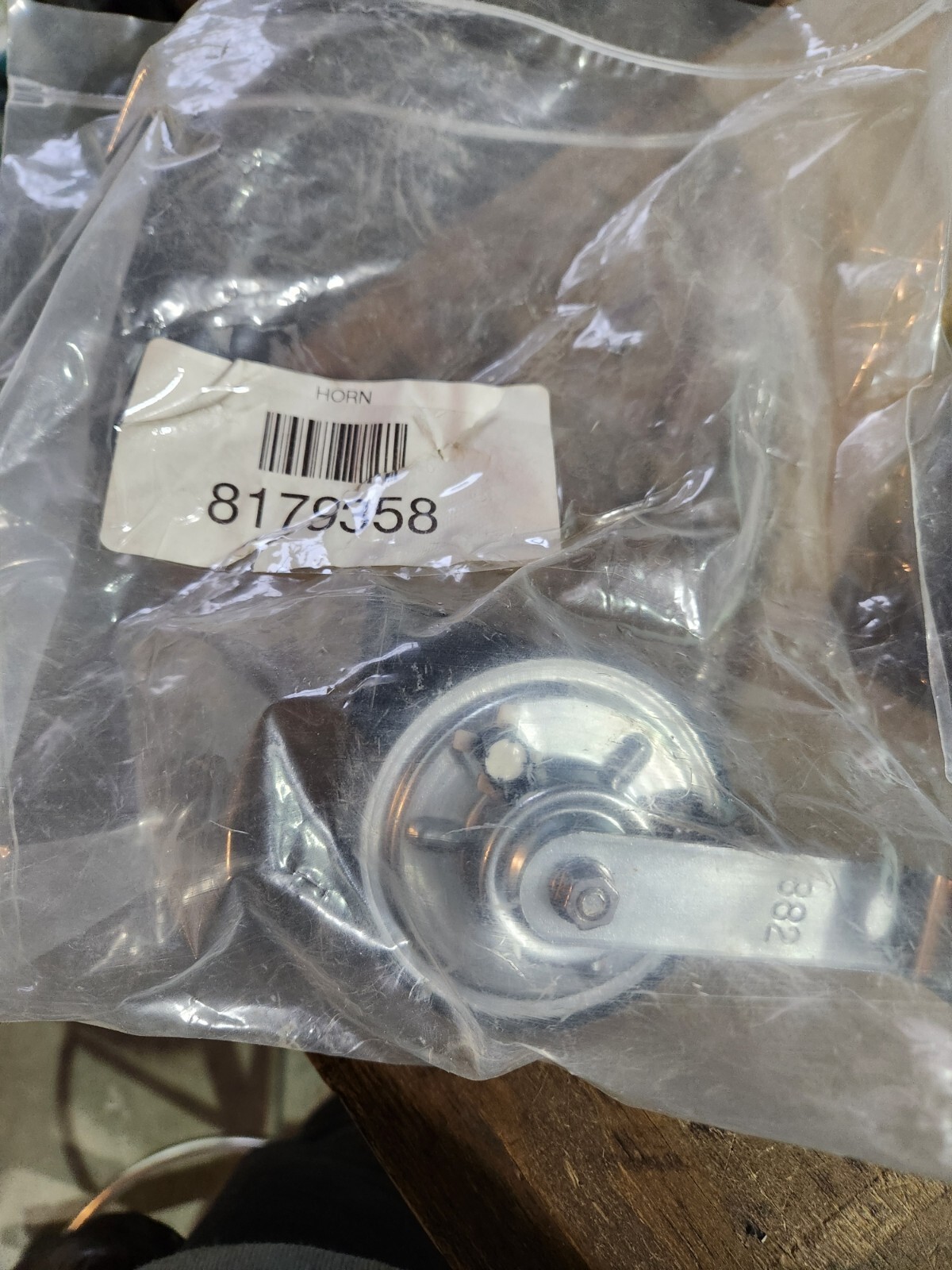 Autocar 8179358 Two Terminal Low Tone Horn