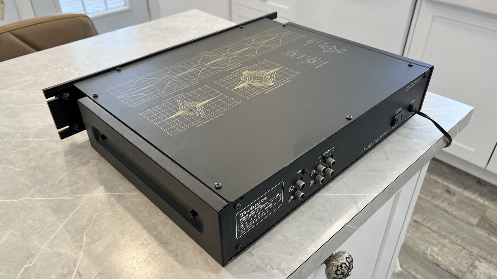 TECHNICS 10E SH-9010 E FREQUENCY EQUALIZER perfect working 120v 17 3/4 WIDE