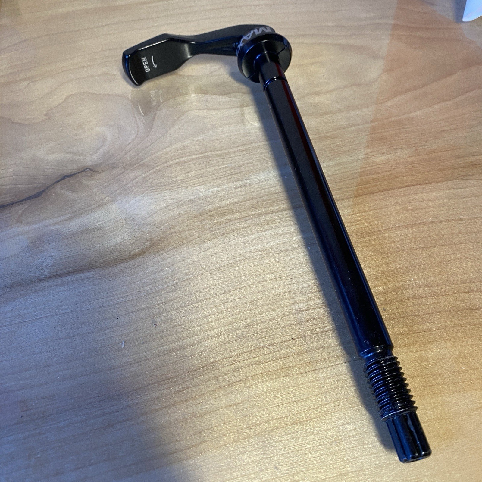 RockShox Maxle Rear Thru Axle: 12x135 / 167mm Length / 12mm x 1.75mm Threads Blk