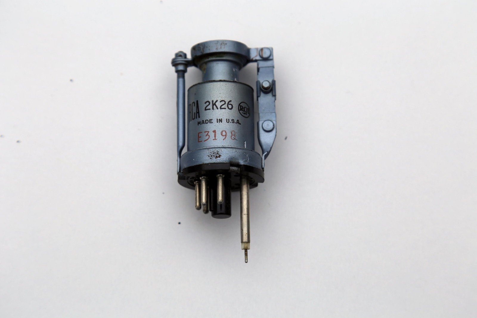 1940 WORLD WAR II KLYSTRON RADAR MICROWAVE TV VACUUM TUBE-RCA 2K26