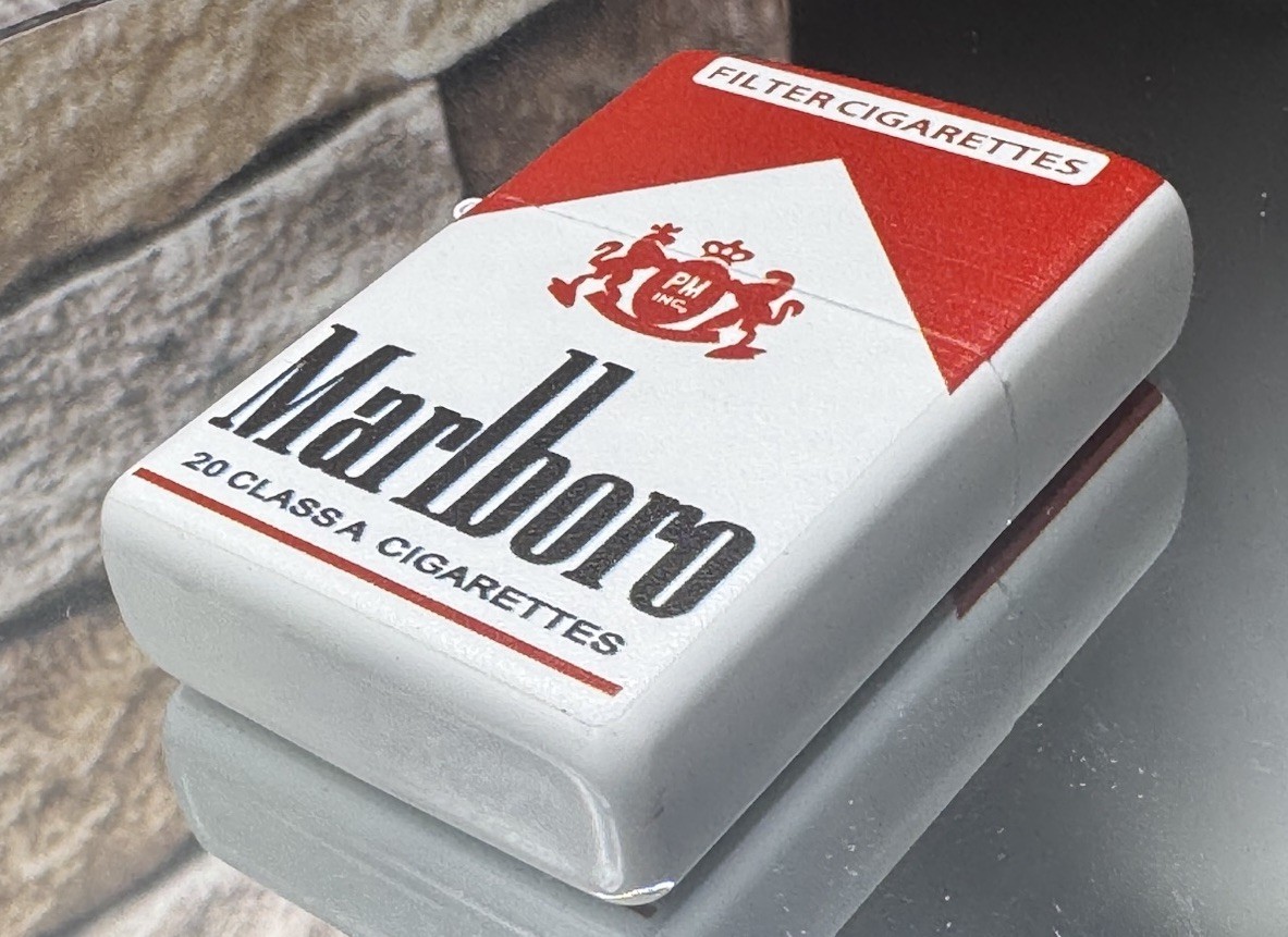 MARLBORO ADVERTISIGN VTG METAL WINDPROOF LIGHTER