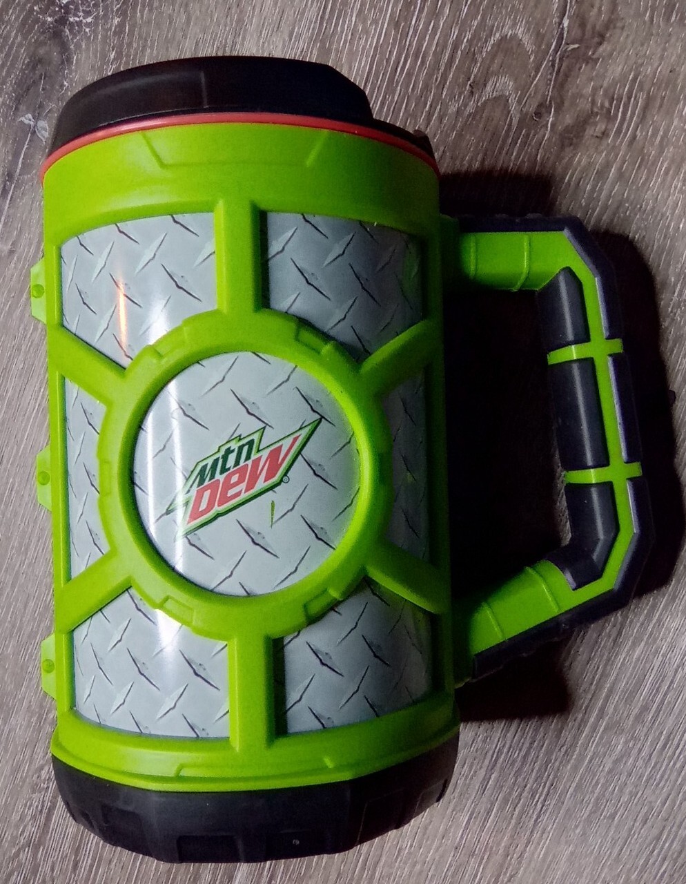 Whirley Drink Works Mountain Dew Black Green 28OZ