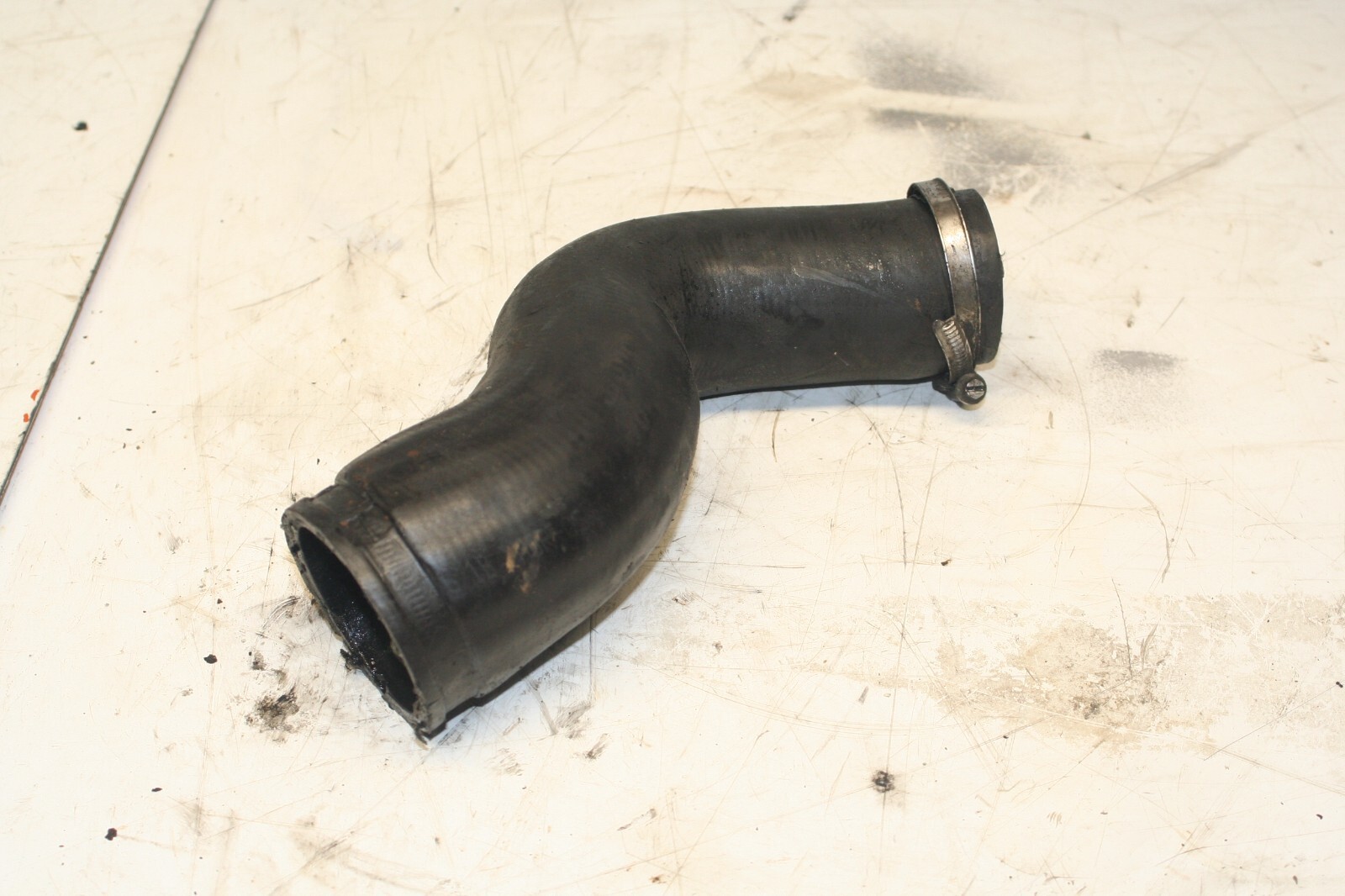 2001 LAND ROVER DISCOVERY 2 TD5. BOOST PIPE