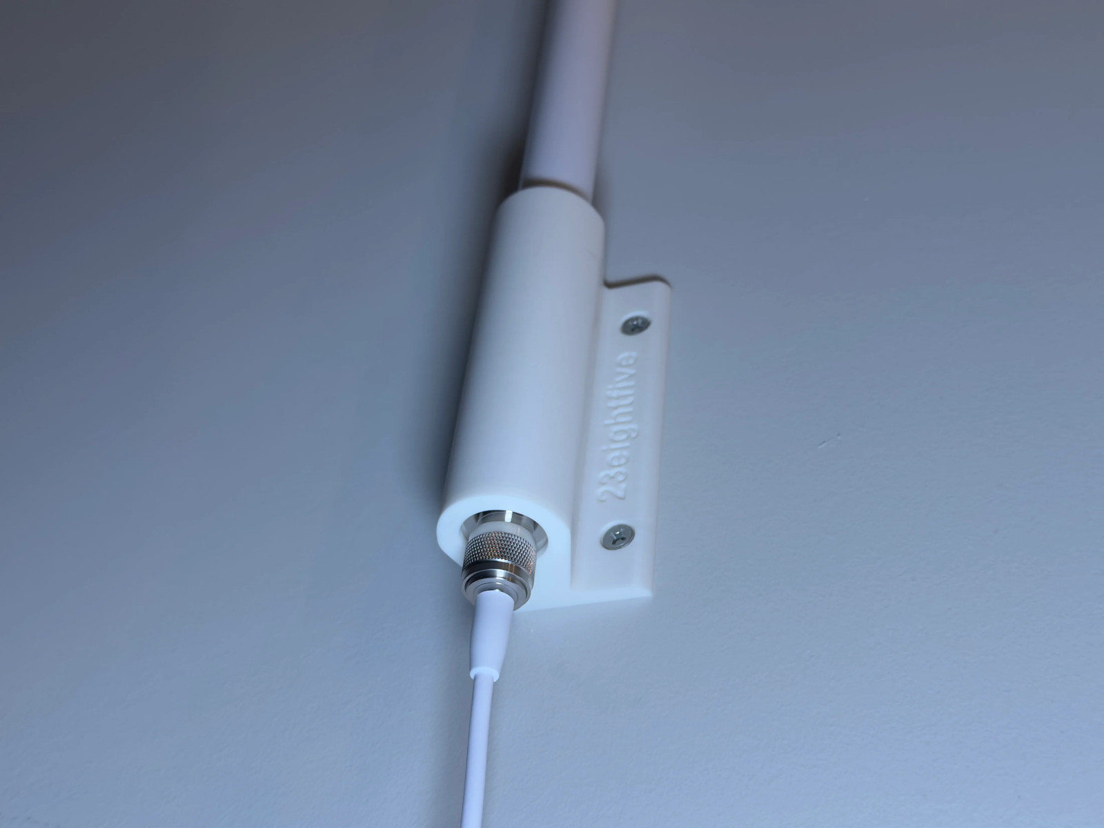 Ubiquiti Unifi SuperLink High-Gain Antenna Wall Mount (uacc-usl-ant-hg-wm)