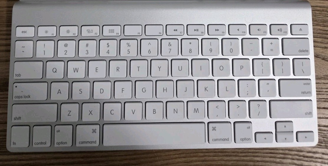 Apple Wireless Keyboard