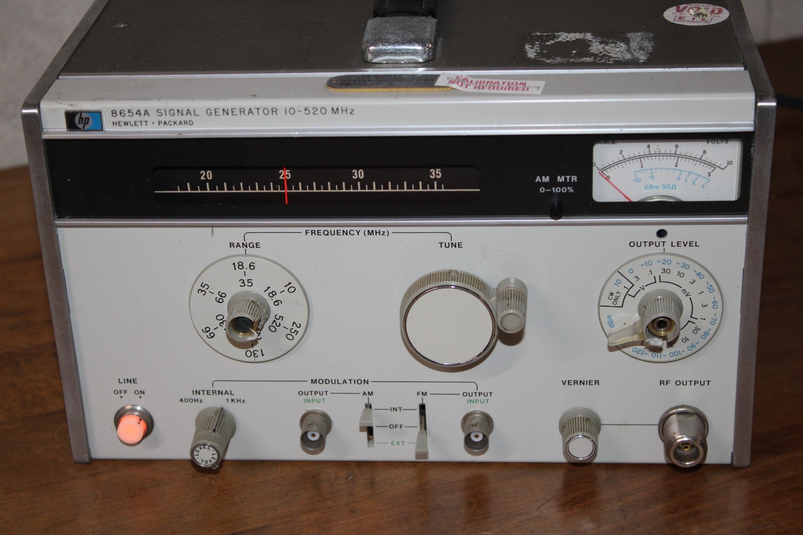HP Hewlett Packard 8654A Signal Generator