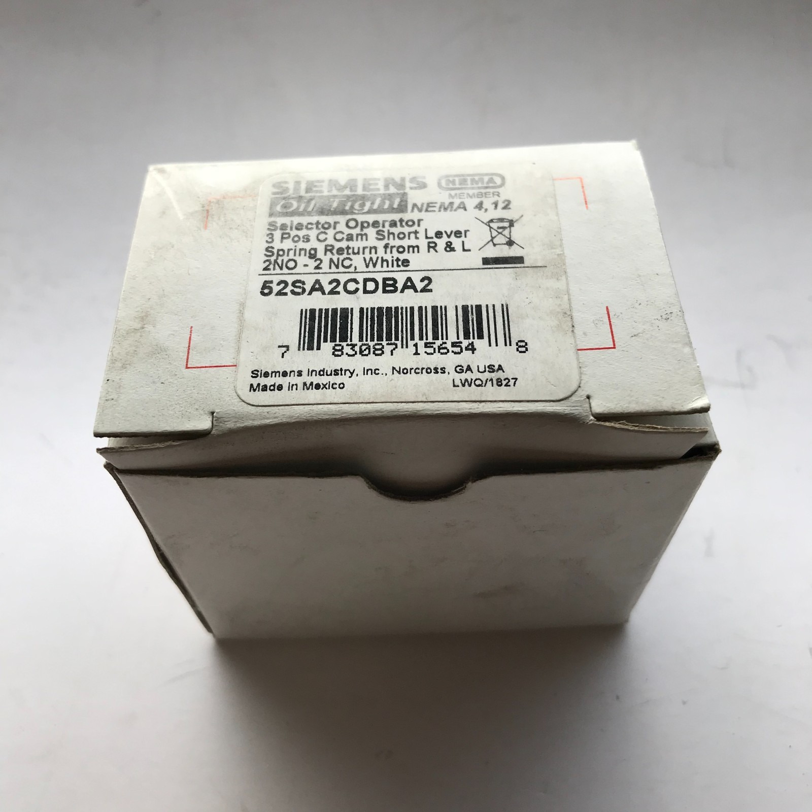 Siemens Selector Operator Short Lever Spring Return 52SA2CDBA2 - (NEW IN BOX)