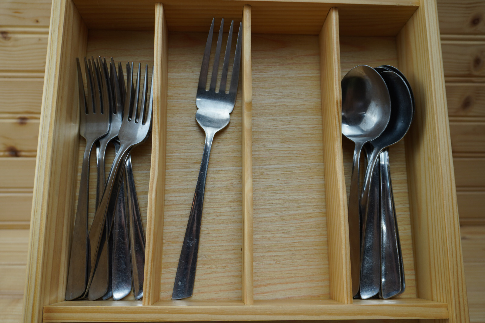 Linmark LNM3 27 Pieces Dinner Forks Table Spoons Knives Meat Fork