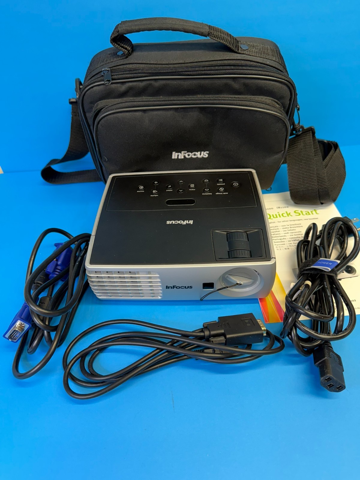 In Focus In1100 Computer Projector ~ No Remote ~ TESTED/WORKS