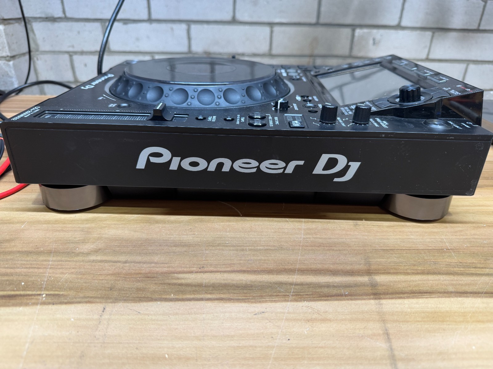 Pioneer CDJ-2000NXS2 Professional DJ Multi-Player w/ roadcase