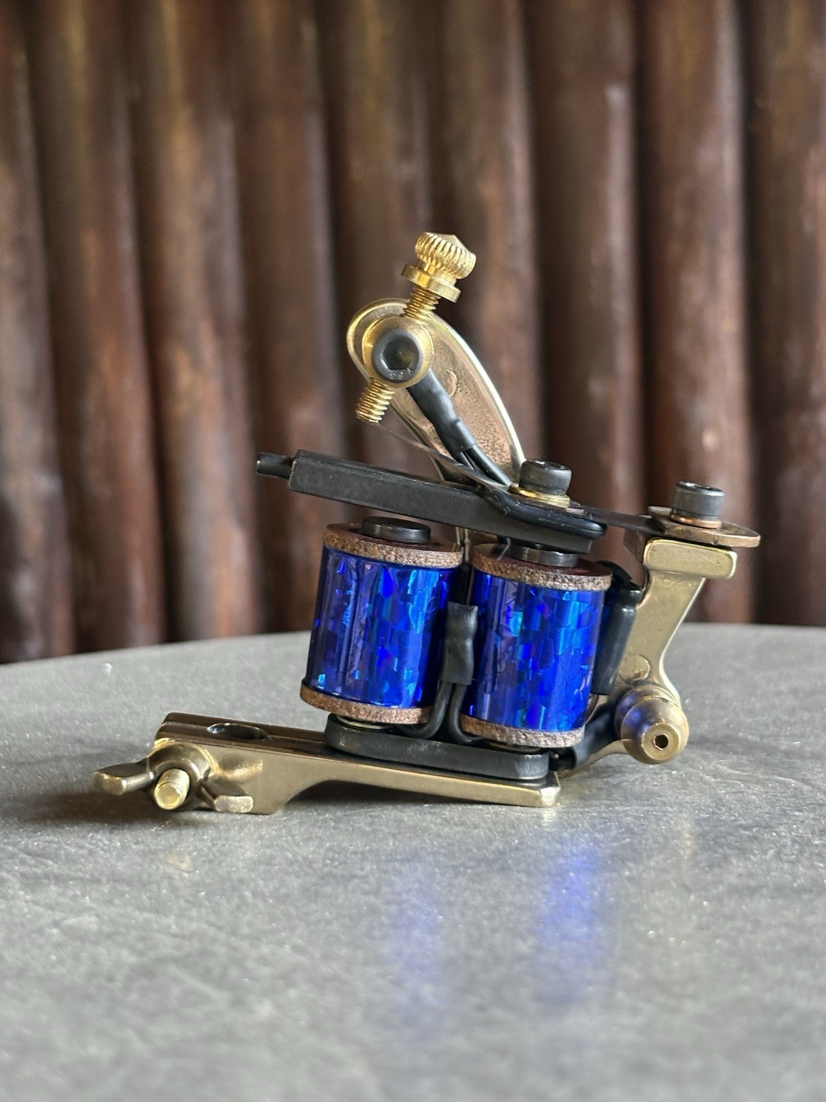 Brass Walker Vintage Style Tattoo Machine Blue Coils