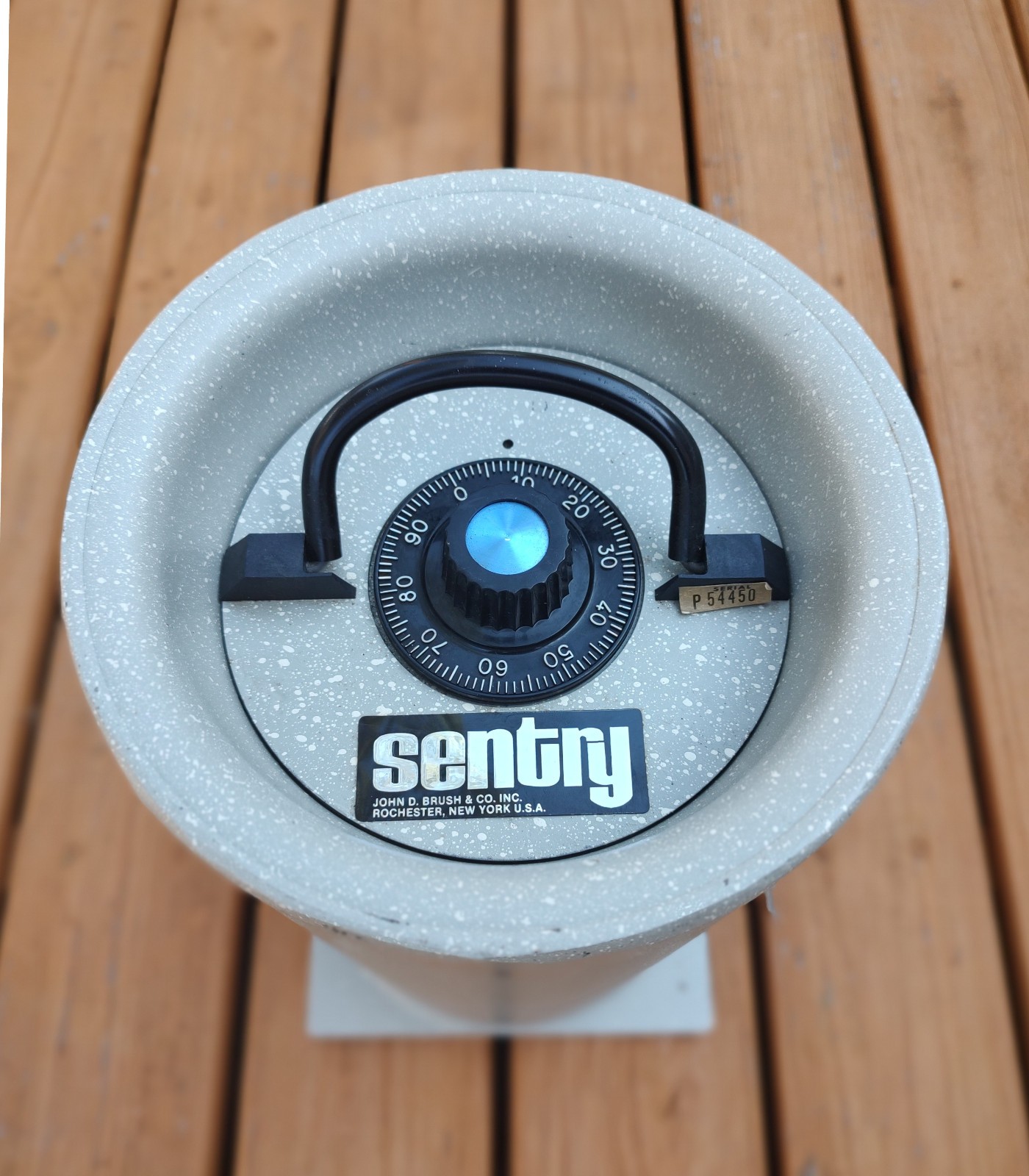 In Floor Safe Sentry S-2 "NEW OLD STOCK" Vintage In-Floor Security
