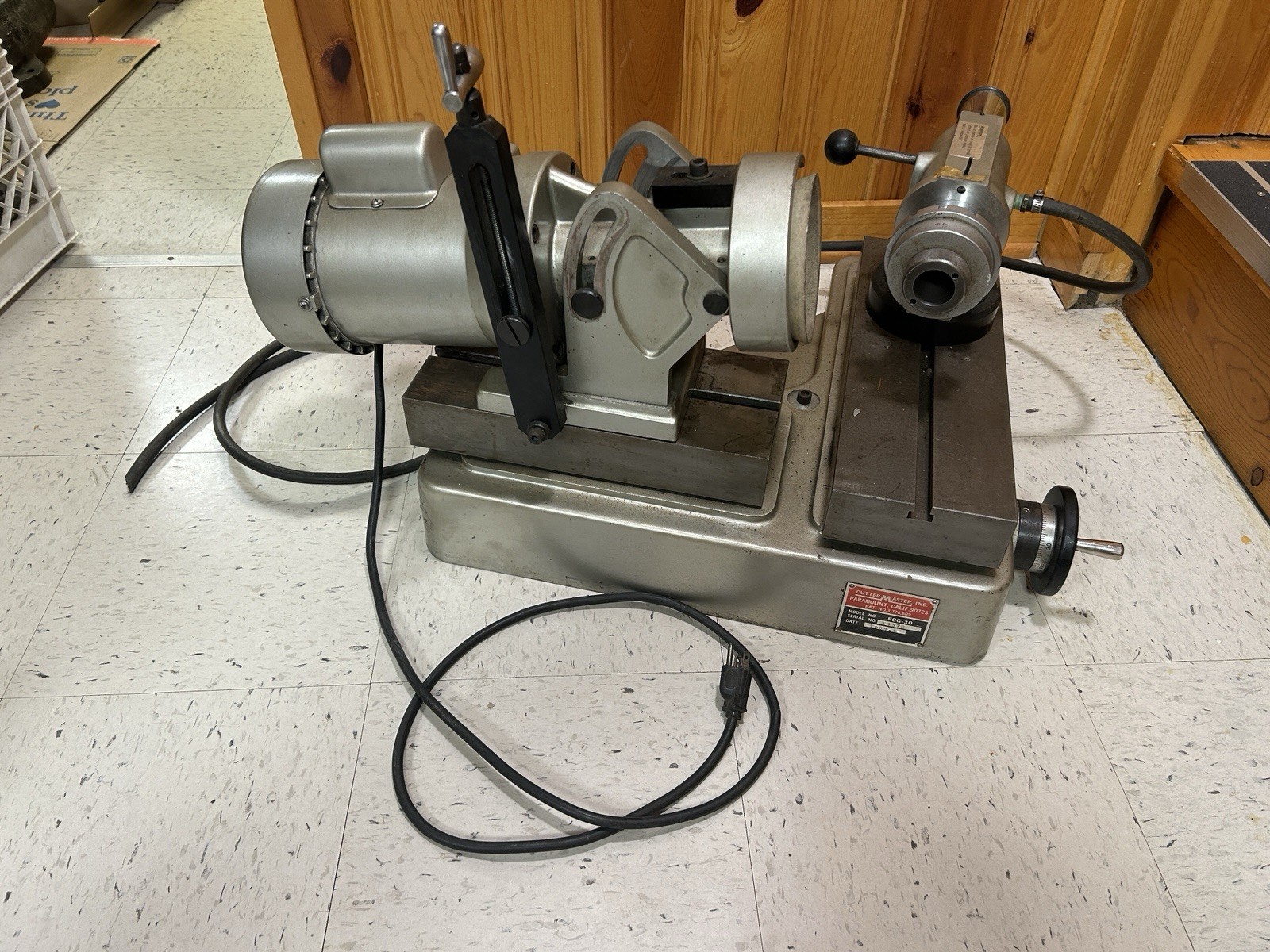 Cutter Master FCG-30 Tool & Cutter Grinder End Mill Sharpener 110V Air Bearing