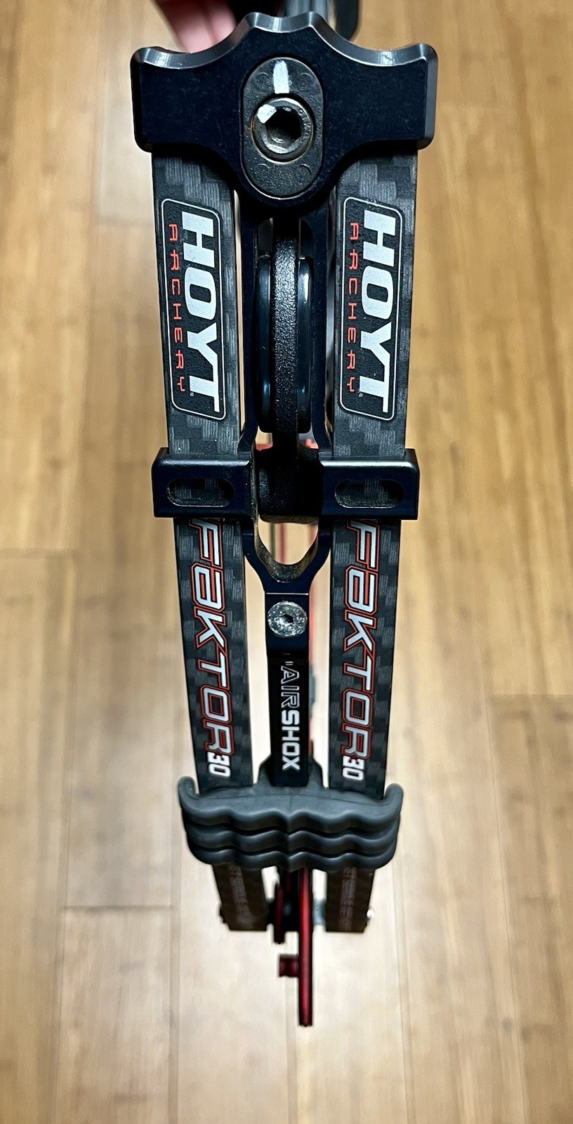 Hoyt Faktor 30 RH 60-70# 26-28” Black Good Working Condition Z5 Cam no.2