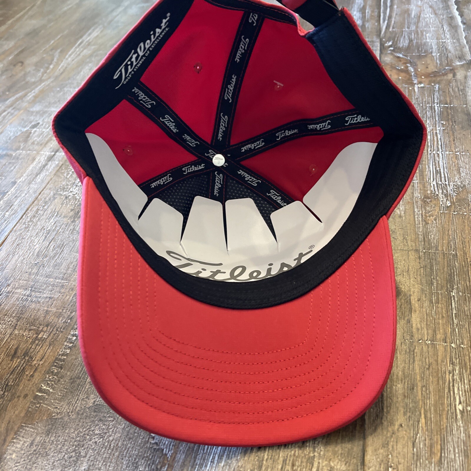 Titleist Red Hat Classic Car Golf cart logo Adjustable