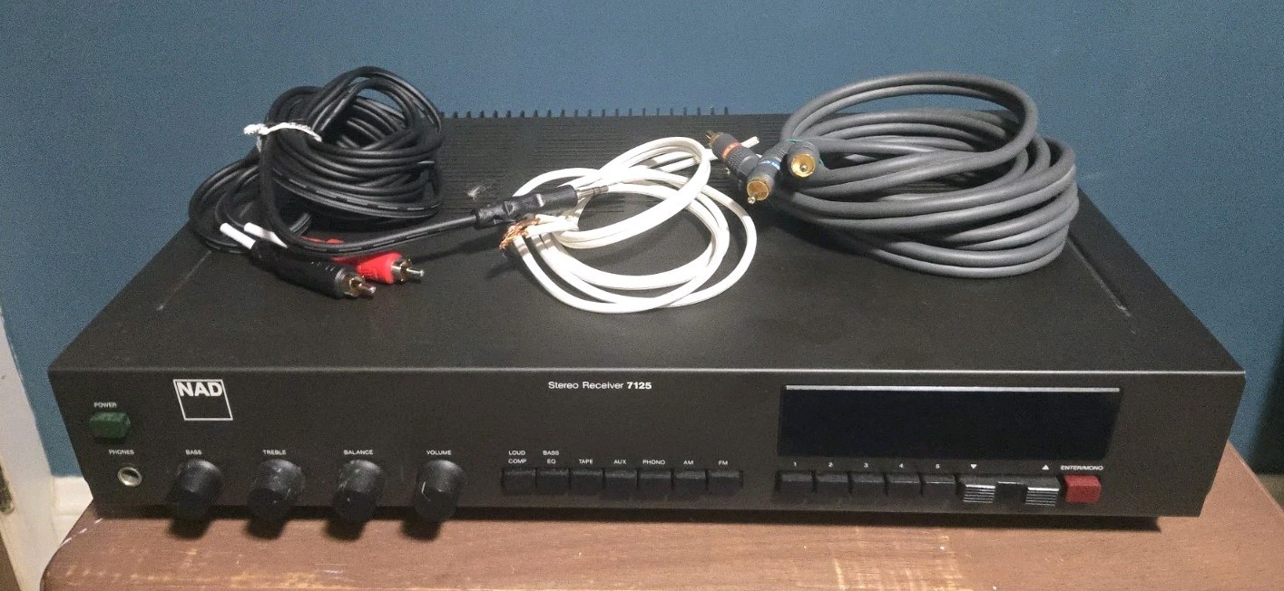 NAD Model 7125 AM/FM Phono Stereo AUX Receiver NICE with Audio Cords FREE SHIP!