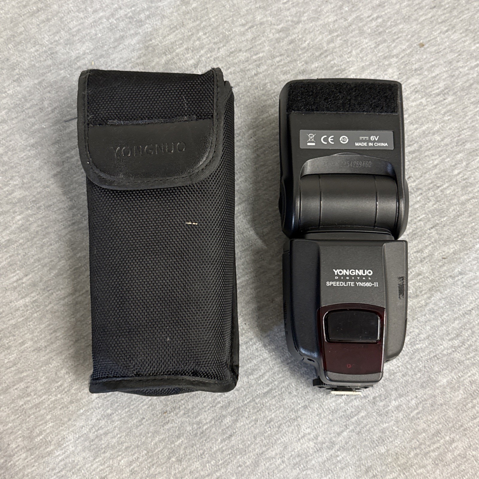Yongnuo Digital Speedlite YN560-II