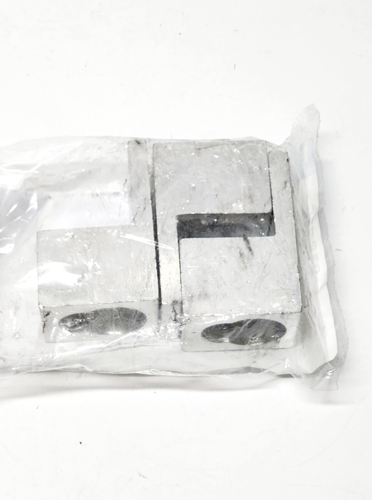 Eaton HPBLK750 Line Lug Kit For HP/CG House Panels, 3 x 1/0-750 or (2) 1/0-300