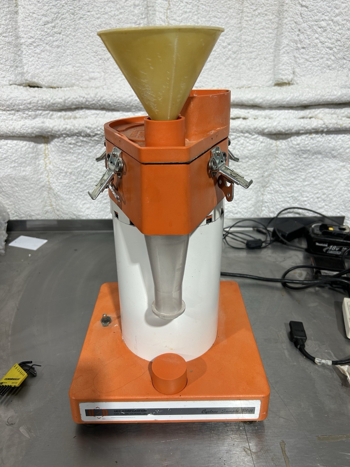 Cyclone Sample Mill 3010-030 Lab Pulverizer Mixer
