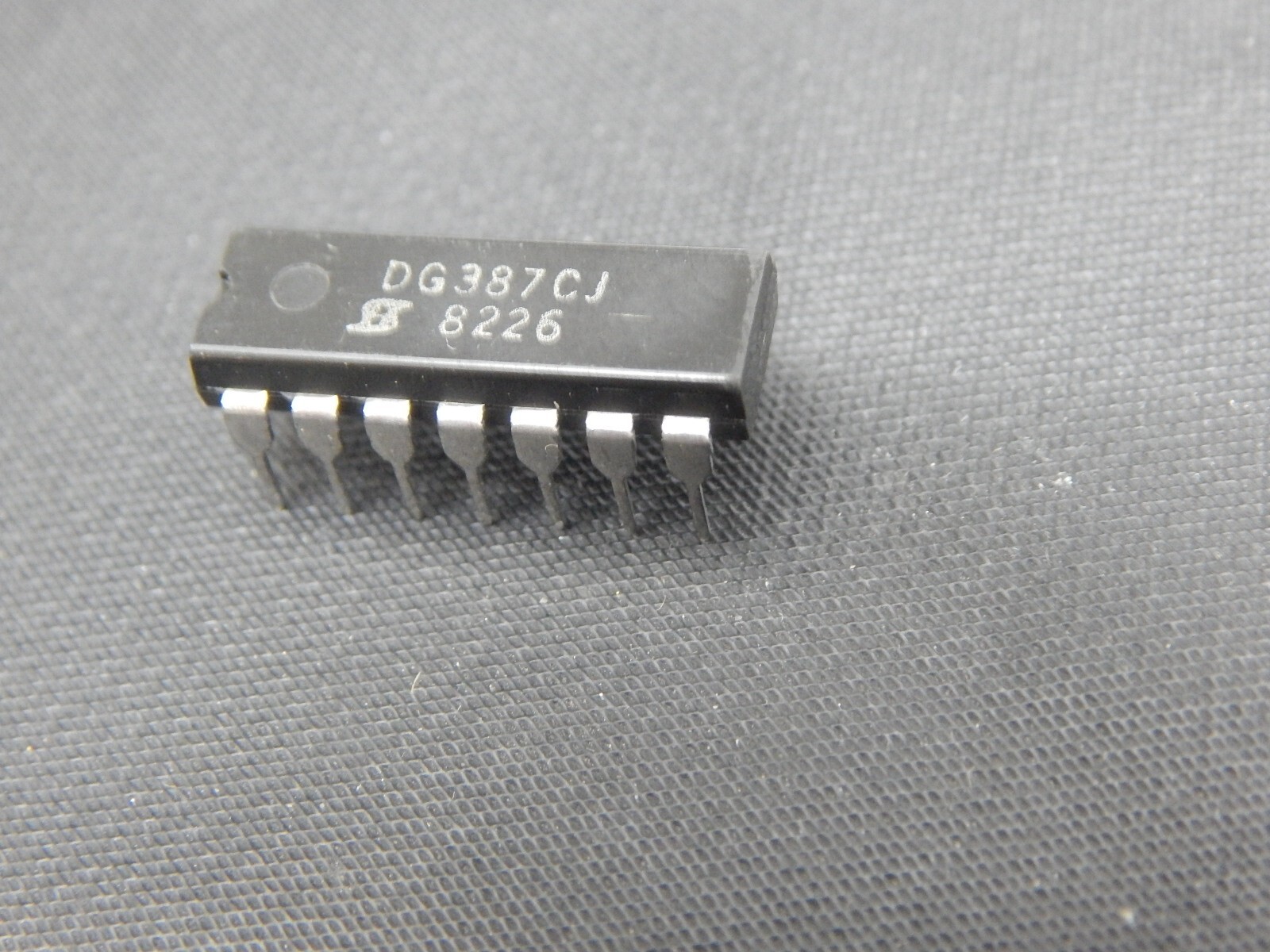 SILICONIX DG387CJ CMOS DUAL ANALOG SWITCH 14 PIN DIP IC - USA FAST SHIPPING