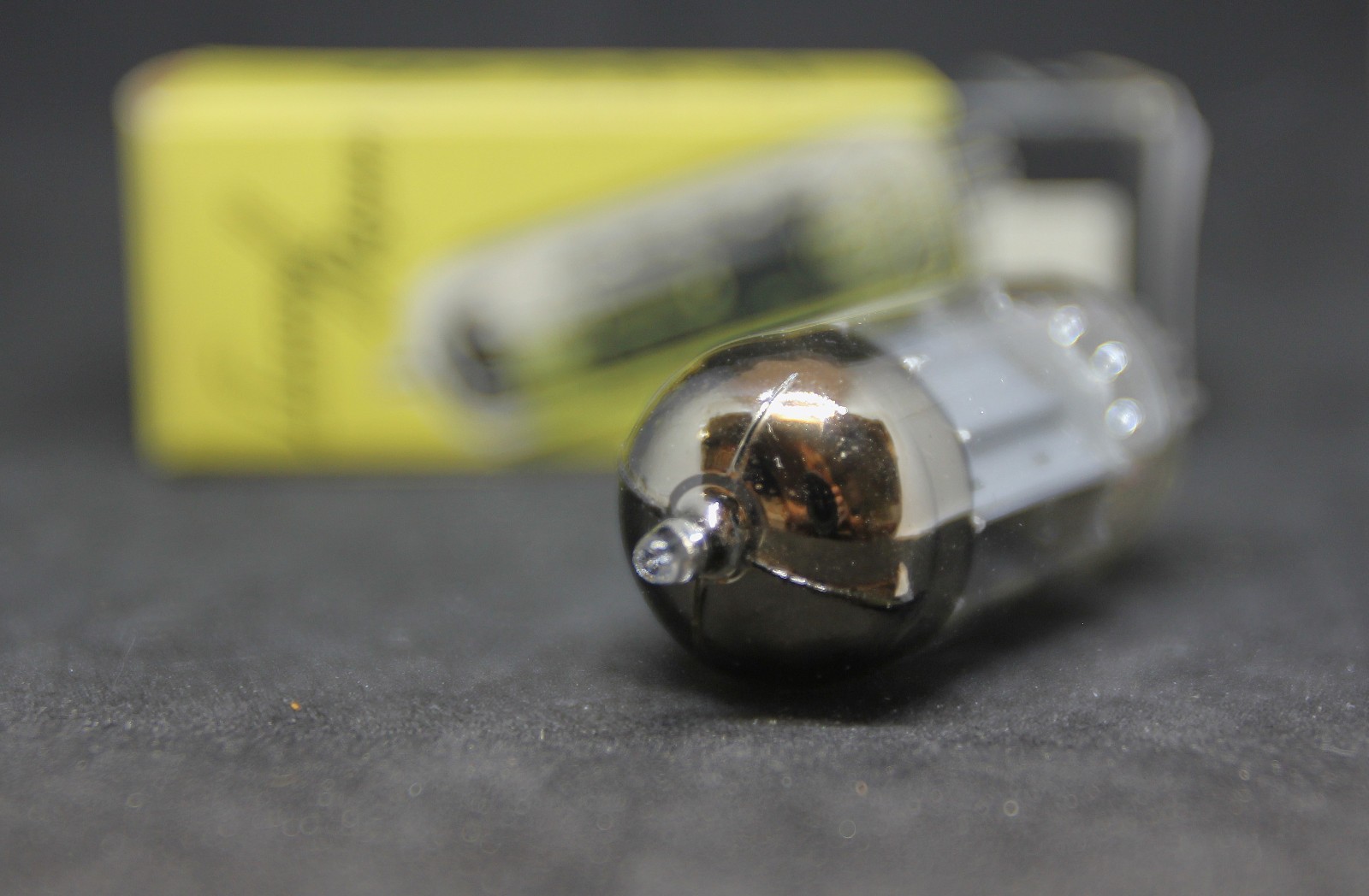 Philips ECC83 1957 Foiled D-Getter