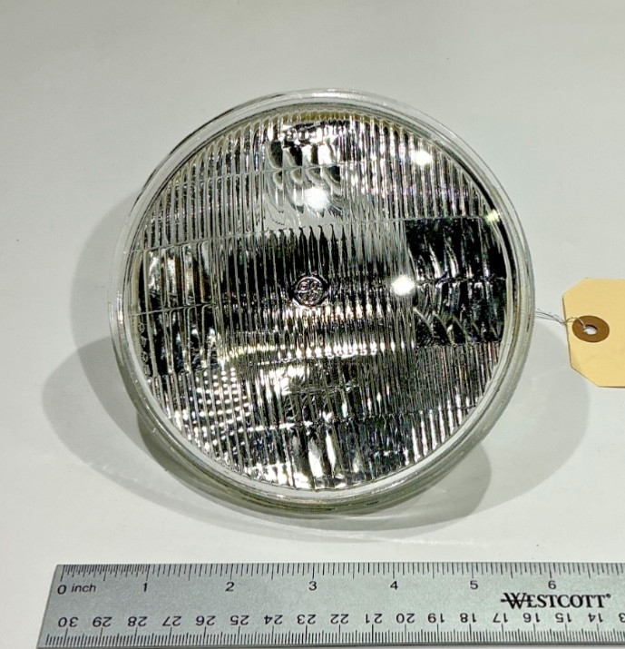 P/N: GE 4570 Norman Lamp (NOS) - for one