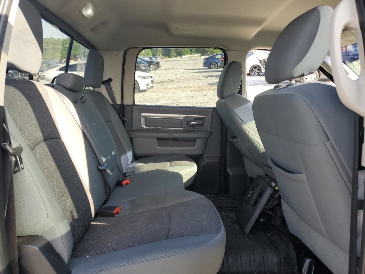 TDODR1500 2015 Glove Box 4692580