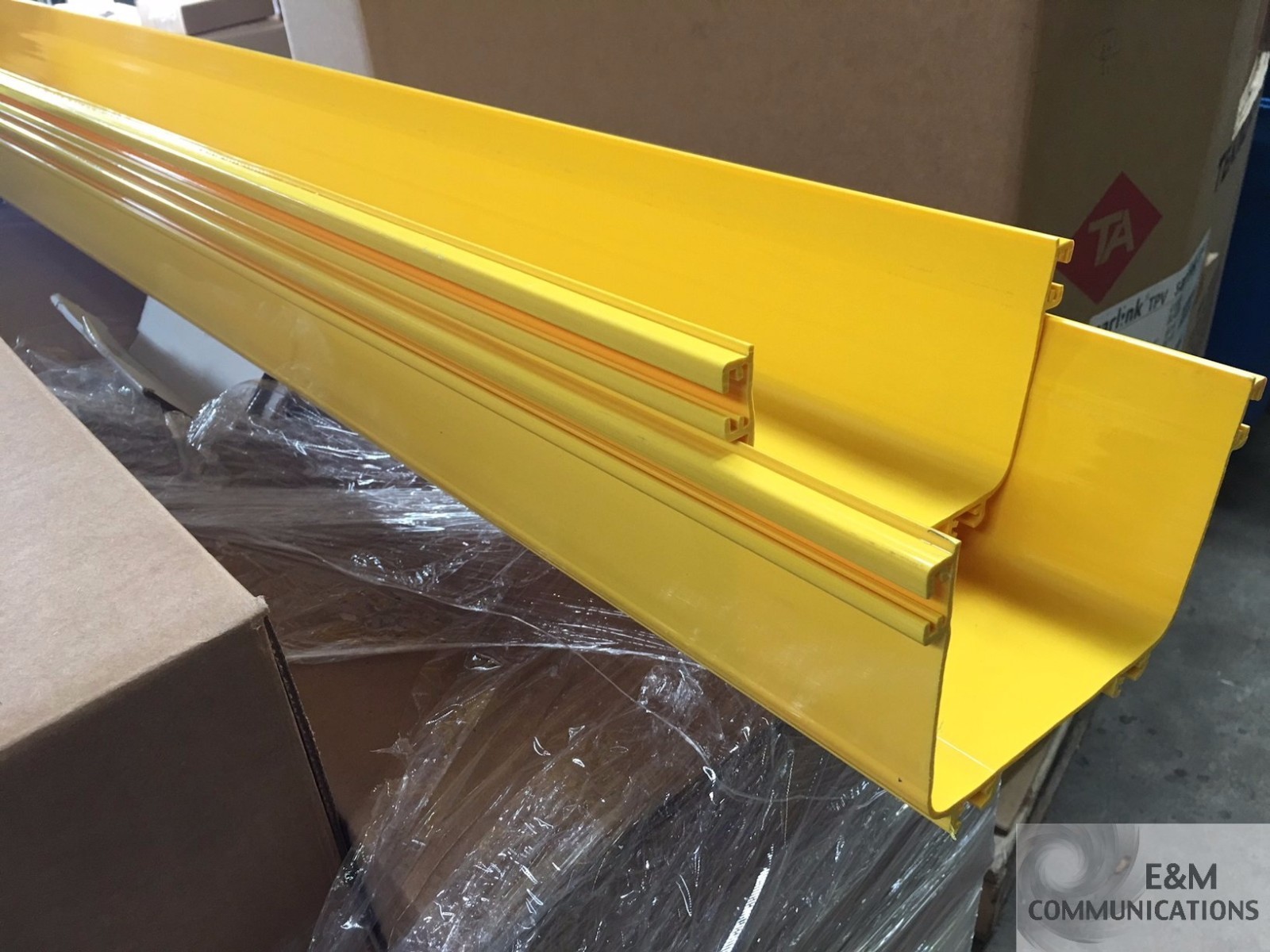 NEW FGS-MSHS-B ADC TE COMMSCOPE FIBERGUIDE 4" H X 6" W HORIZ STRAIGHT SECT 6 FT