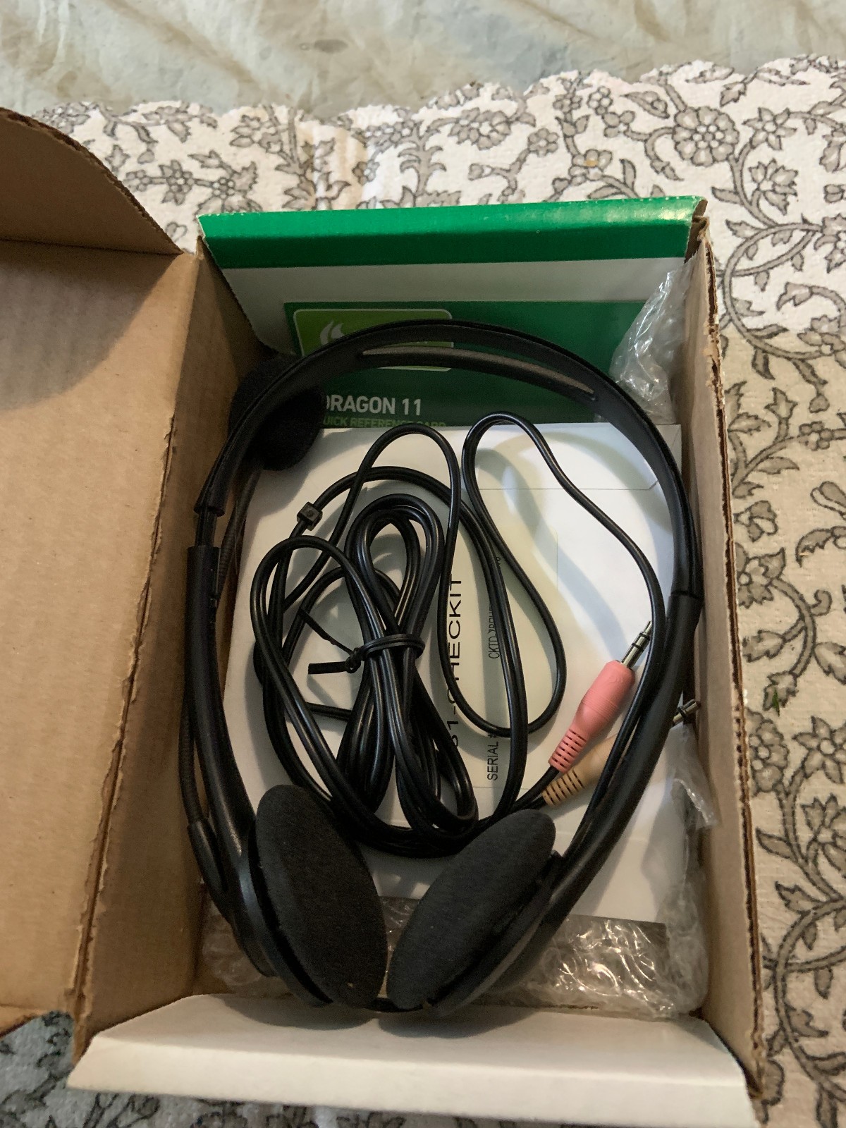 Dragon - Naturally Speaking Version 11 w/box and Headset