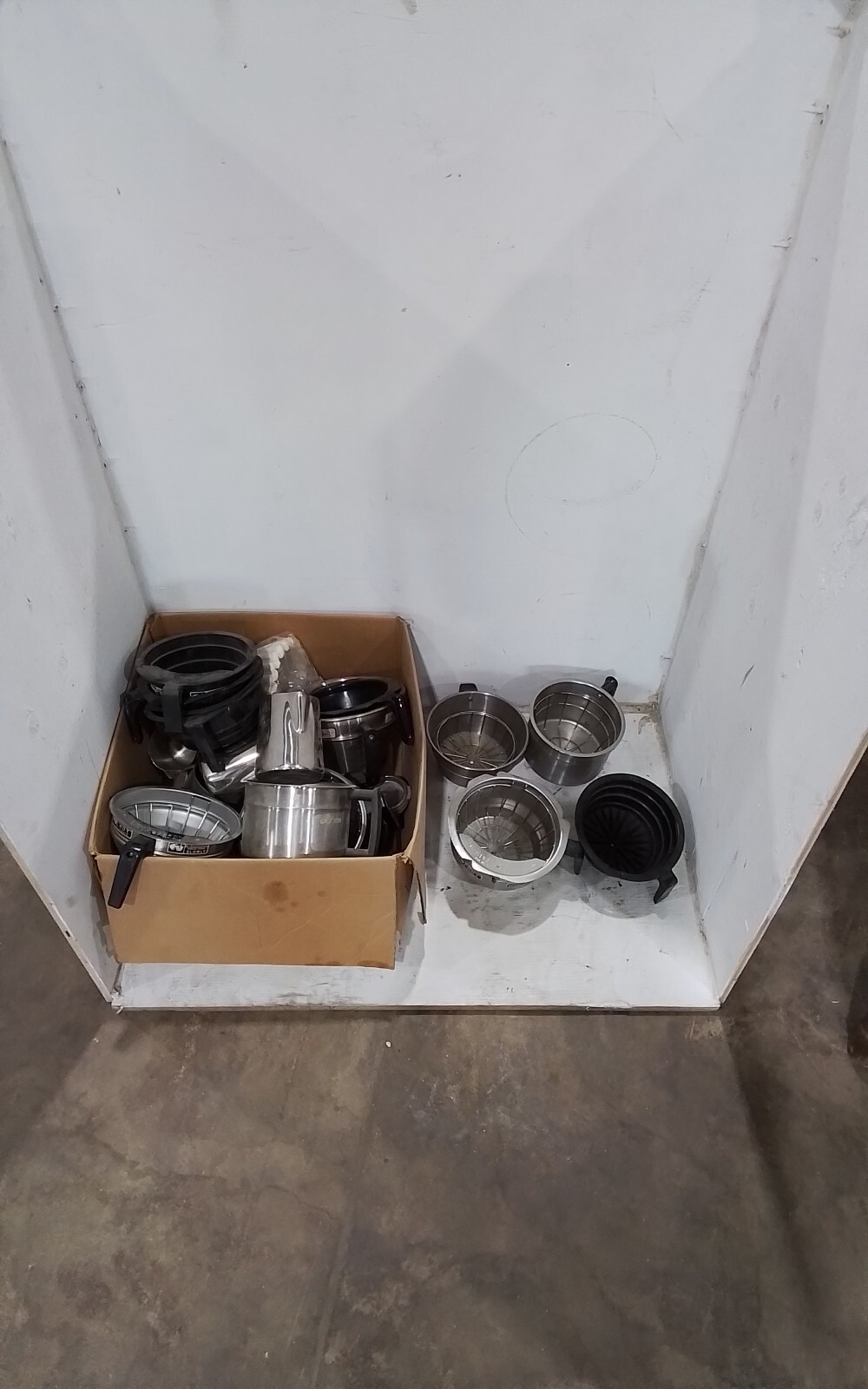 Various Bunn Stainless Steel/Plastic Funnel Assemblies (SW55)