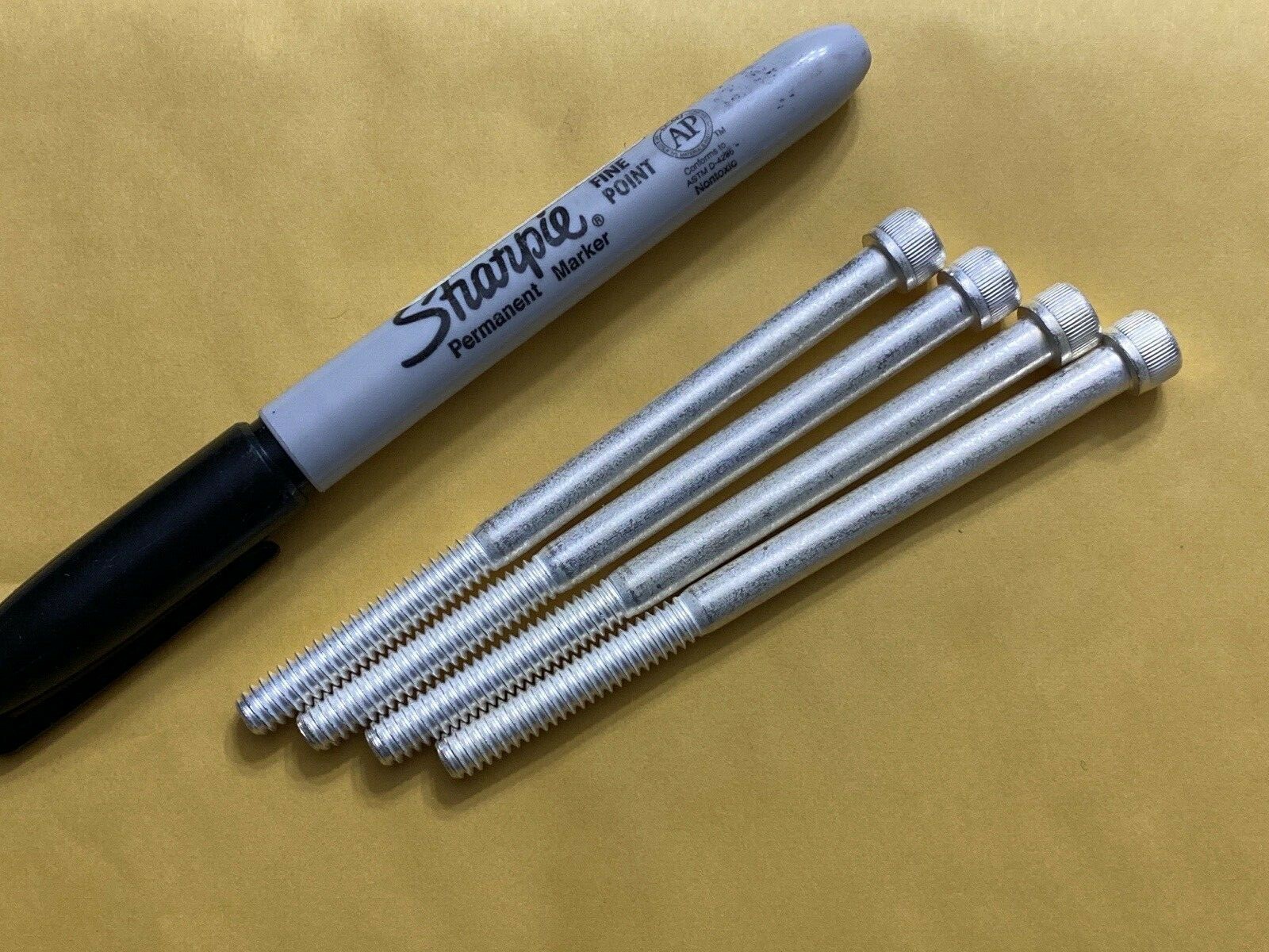 4)  APPLIED MATERIALS 3690-04374 SILVER PLATED SCRCAP SKT HD 1/4-20X3-3/4L SST