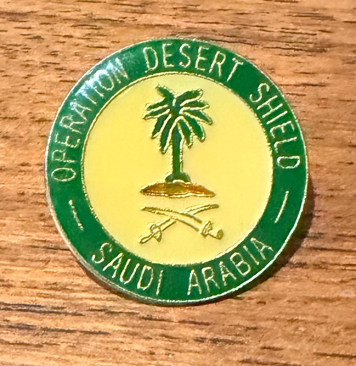 Vintage Operation Desert Shield Saudi Arabia Lapel Hat Pin Palm Sword Emblem
