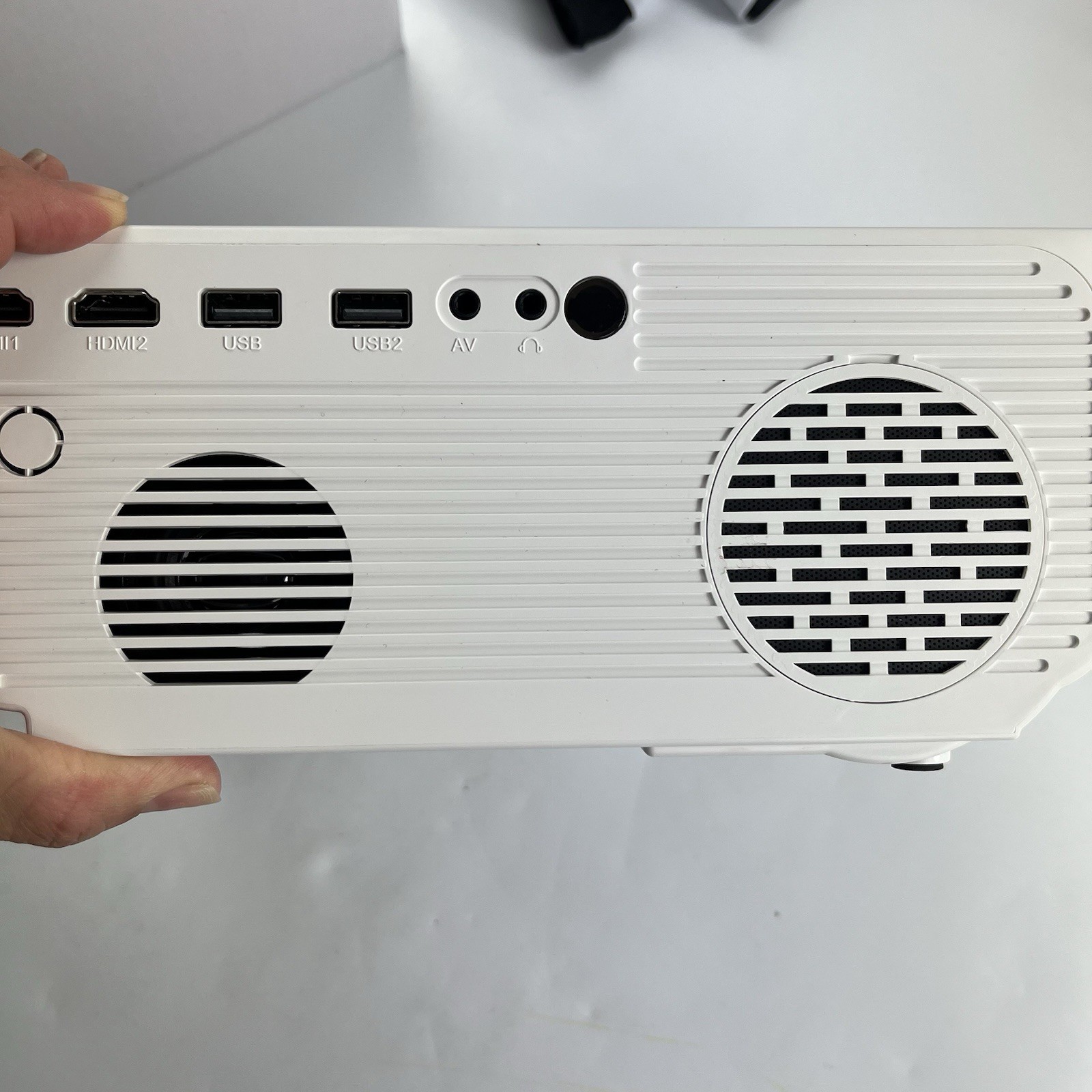 LED Projector Model F2 100-240V