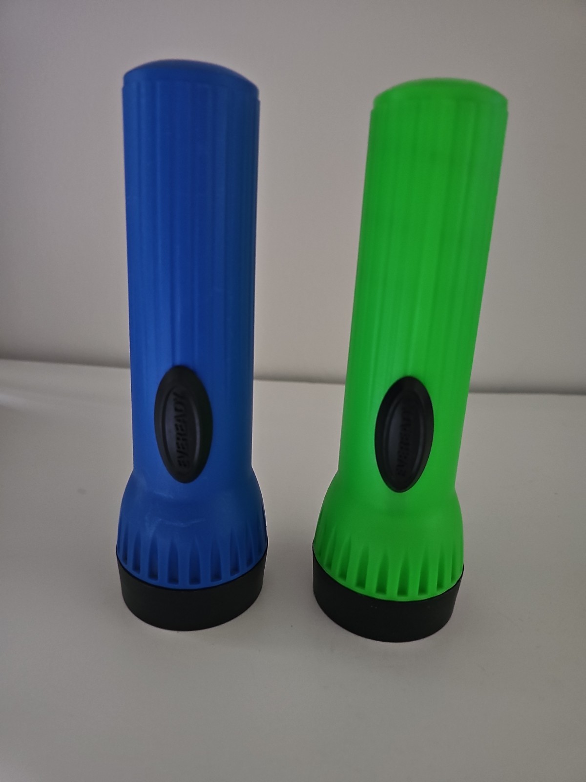 Eveready Plastic Flashlight Regular Light Uses 2D Battery 2 Count Green Blue