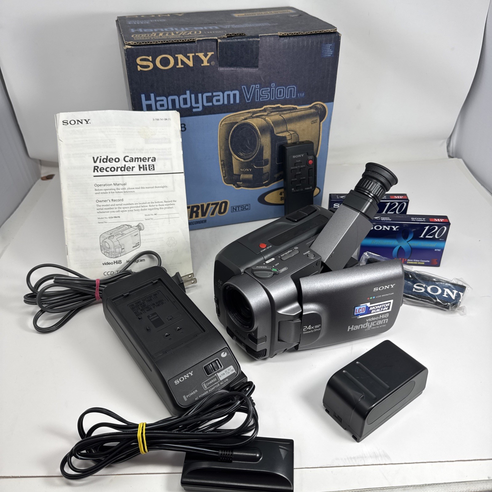 Sony CCD TRV70 Video Camera Hi8 Camcorder 8MM Tape w/ Tapes Charger Box - TESTED