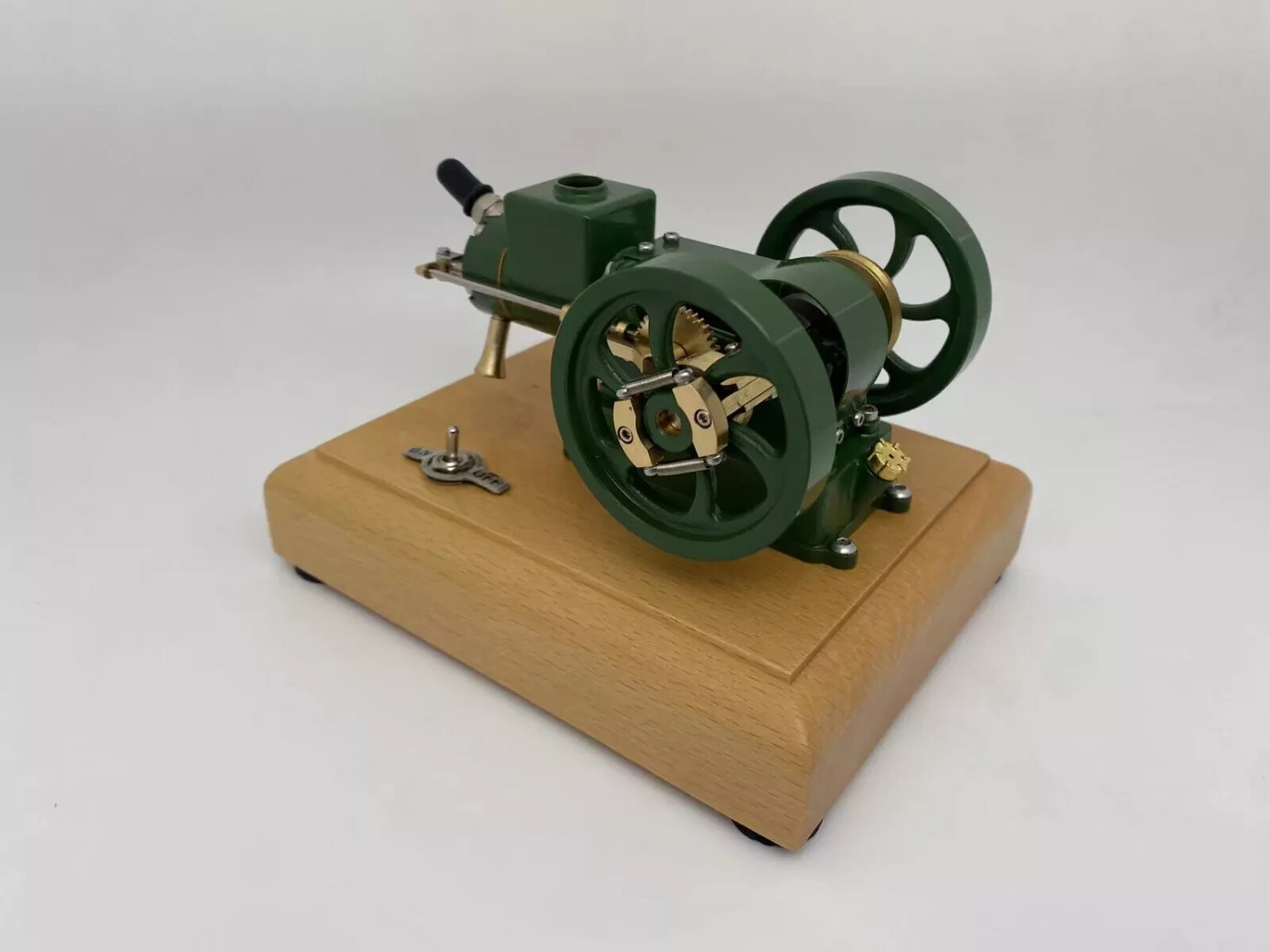 Hit and Miss Complete Engine Model M17 model