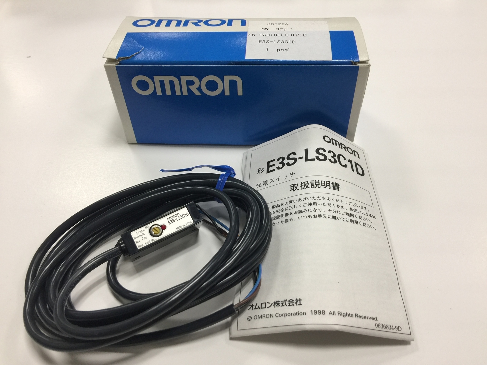 FUJI SENSOR S3122A-Omron E3S-LS3C1D