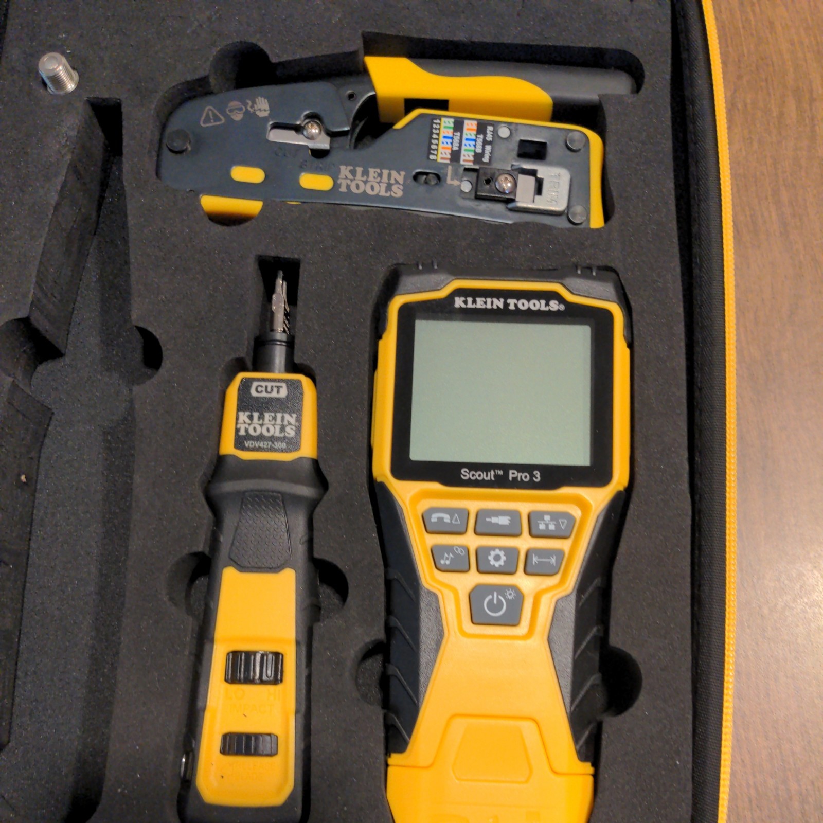 Klein Tools Scout Pro 3 Cable Tester Network Kit