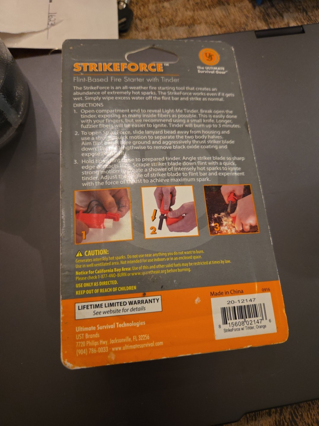 UST Ultimate Servival Technologies Strikeforce Fire Starter - orange