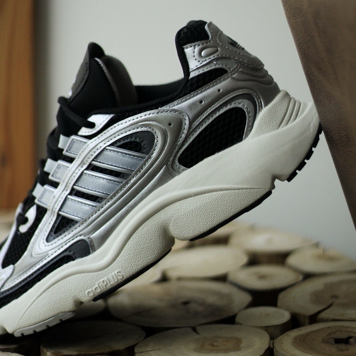 Adidas Originals Ozmillen Men’s Sneakers Running Shoe Athletic Trainers #012