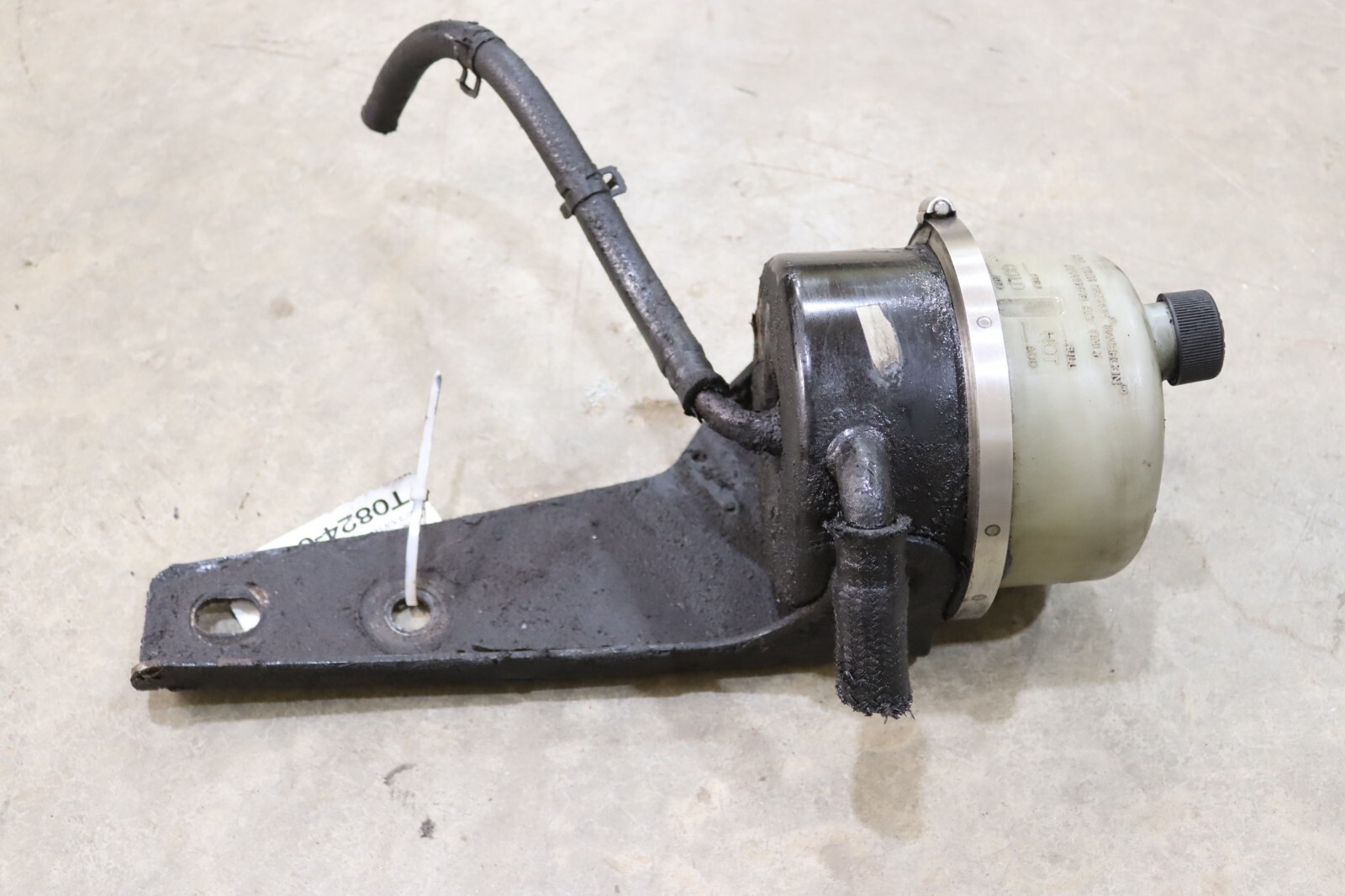 1996-2010 KENWORTH T2000 POWER STEERING RESERVOIR BOTTLE TANK OEM