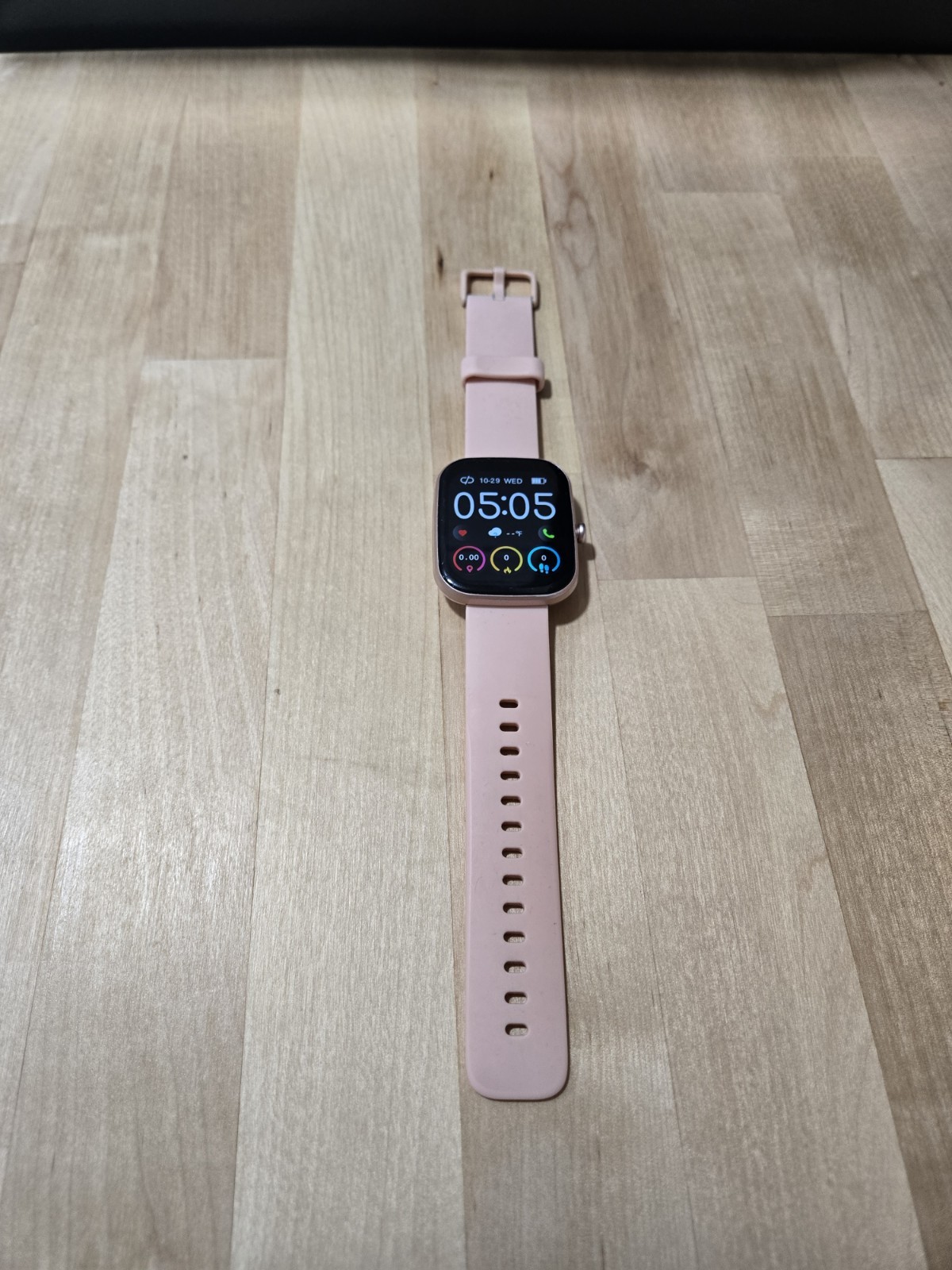 Kuizil T70 Smartwatch with Phone Function
