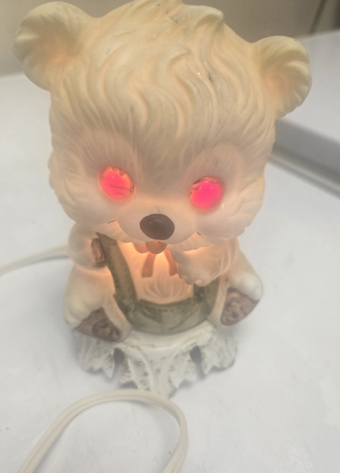 Vintage 50s Aladdin Giftware Porcelain Kitsch Bear Portable Lamp Night Light