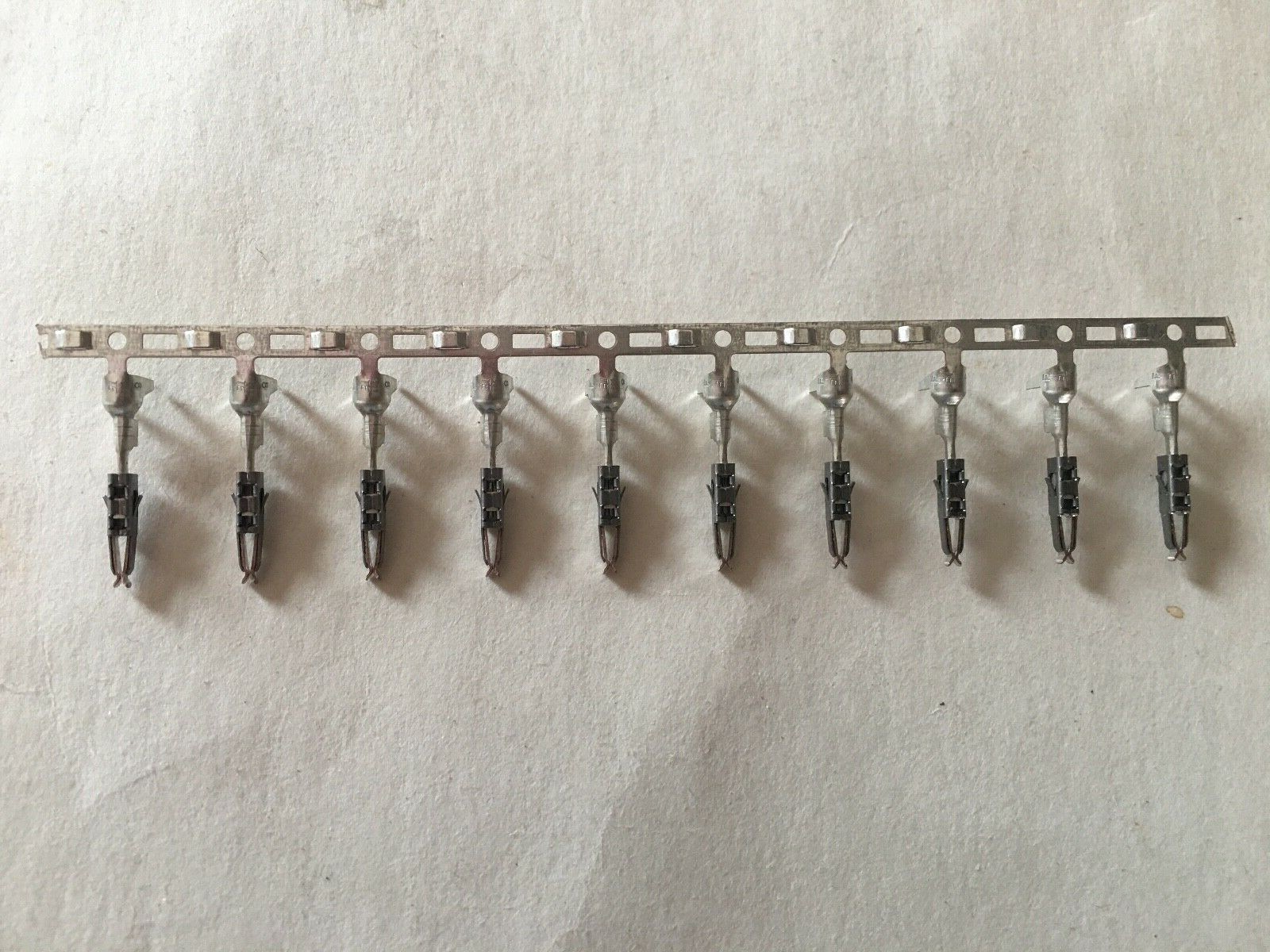10x Genuine TE Connectivity AMP 969005-2 Micro Timer 2 Socket Terminal 24-20 AWG