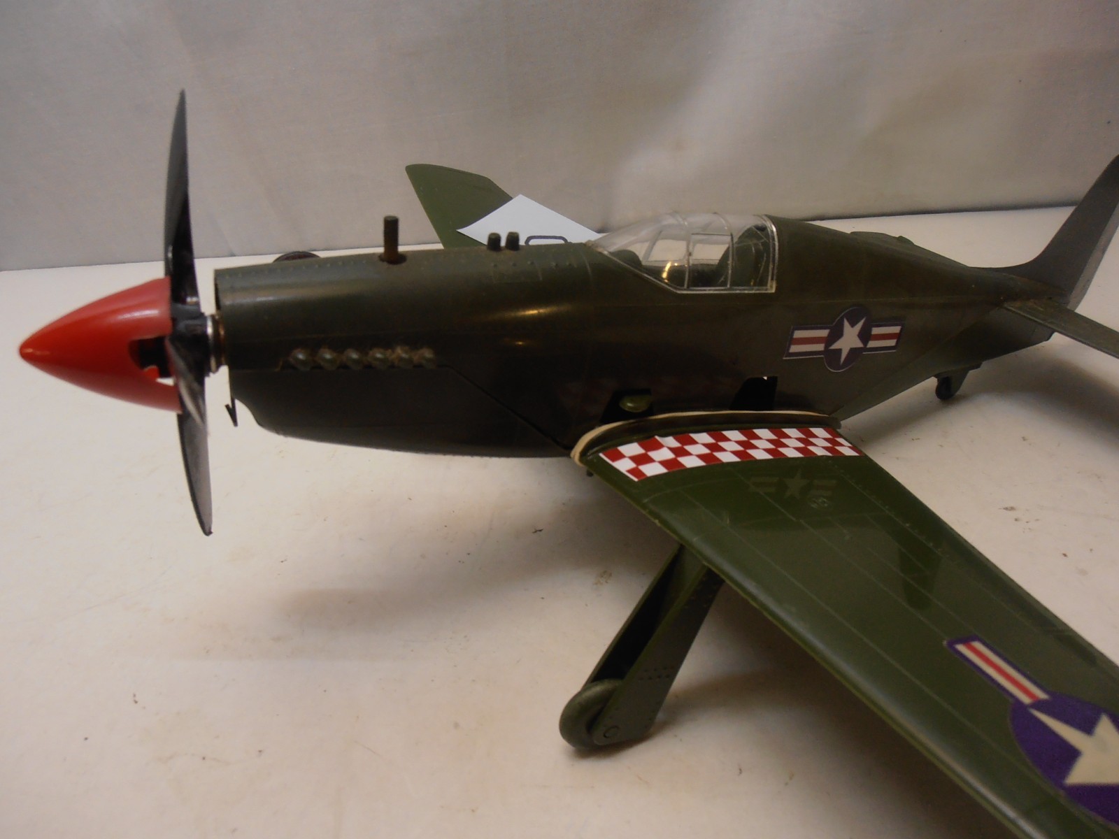 Cox 049 P-51 Avion